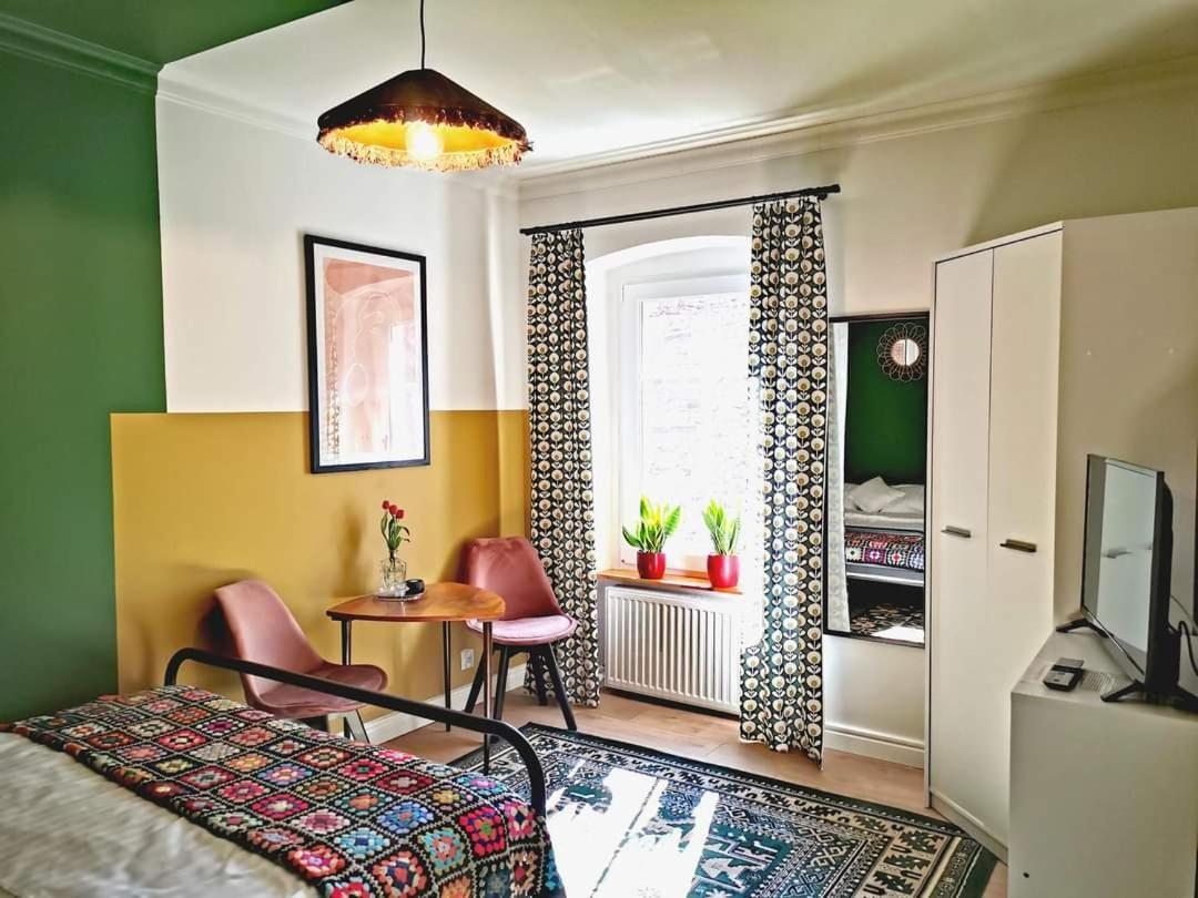 Apartament Retro Paczkow Esterno foto